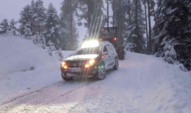 İmdatlarına karla mücadele ekipleri yetişti