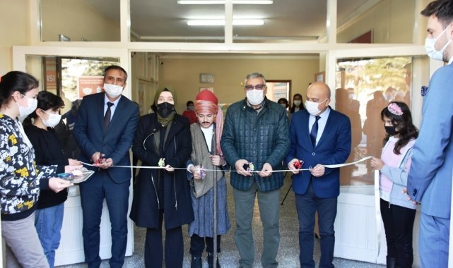 İnönü&#039;de Yunus Emre sergisi açıldı