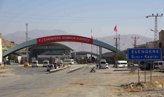 İran sınır kapılarını 15 gün süreyle kapattı