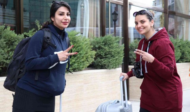 İranlı turistlerle Van ekonomisine 100 milyon TL&#039;lik katkı sağlandı