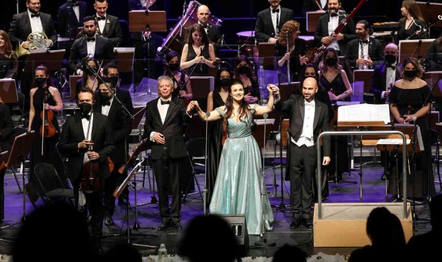 İş Sanat&#039;ın yeni yıl konseri sosyal medya kanalında