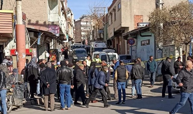 Isınmak için yaktıkları mangalı evin içine aldılar, canlarından oldular