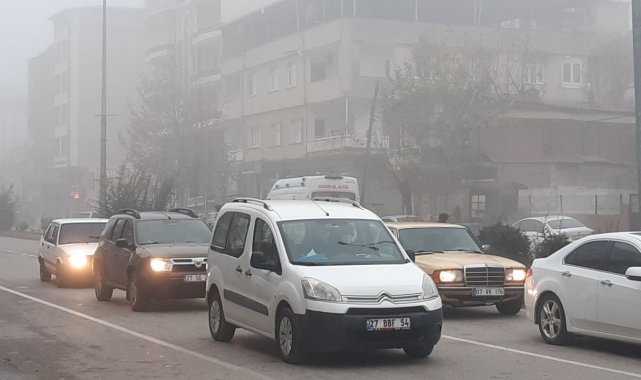 İslahiye'de sis hayatı olumsuz etkiledi