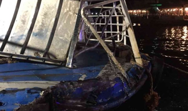 İstanbul'da gemi ile tekne çarpıştı: 2 yaralı