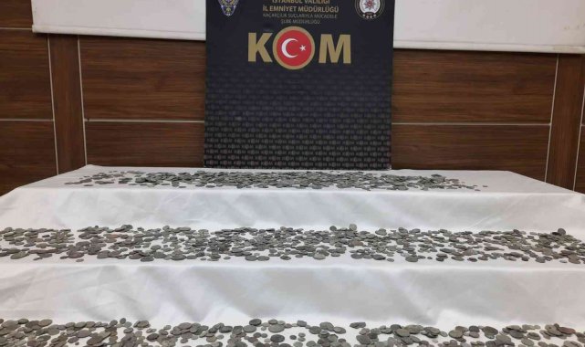İstanbul&#039;da tarihi sikke operasyonu, binlerce eser ele geçirildi