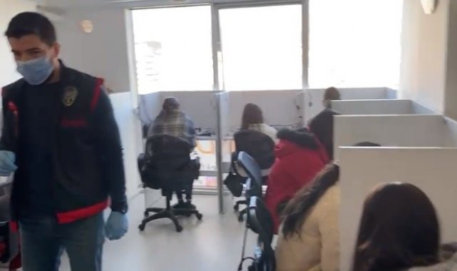 İzmir polisinden 'Google Harita' dolandırıcılarına operasyon: 18 gözaltı