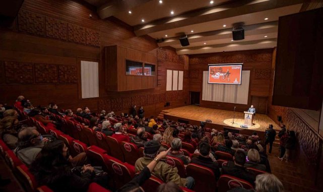 İzmir Uluslararası Mizah Festivali başladı