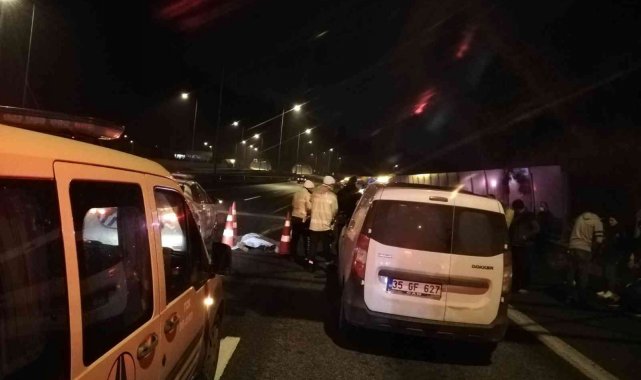 İzmir'de hafif ticari aracın çarptığı yaya öldü