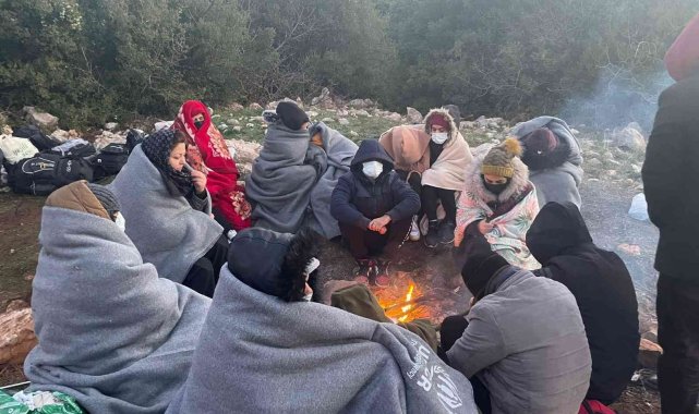İzmir&#039;de jandarma ekiplerinden dev göçmen kaçakçılığı operasyonu