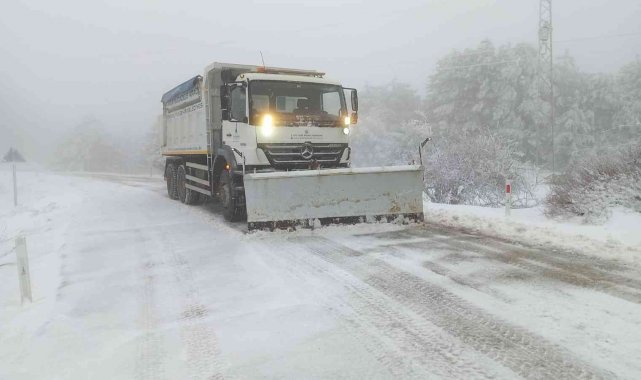 İzmir'de karla mücadele çalışmaları başladı