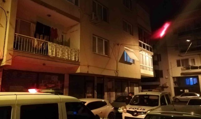 İzmir'de oğlunun kalbinden bıçakladığı kadın hayatını kaybetti