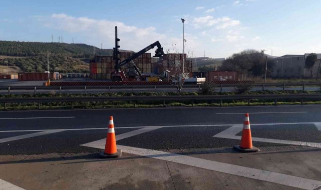 İzmir&#039;de tırın çarptığı yaya hayatını kaybetti