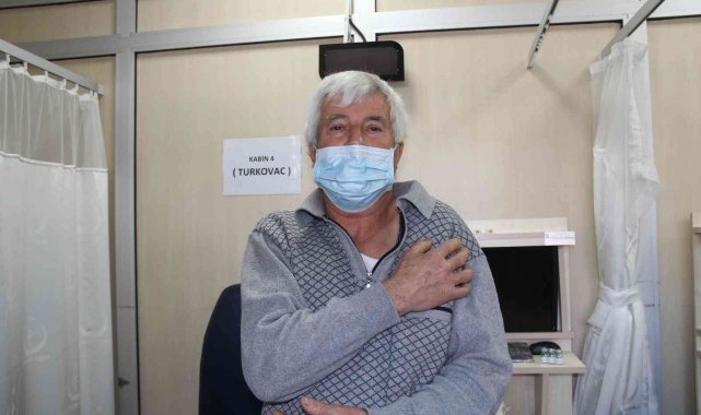 İzmir&#039;de Turkovac aşısı uygulanmaya başladı