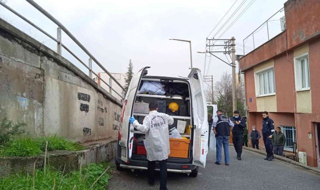 İzmir'in iki ilçesinde yangın dehşeti: 2 ölü