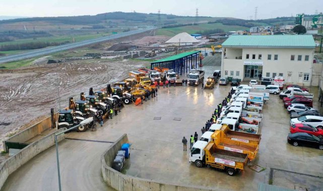 İzmit Belediyesi karla mücadeleye hazır