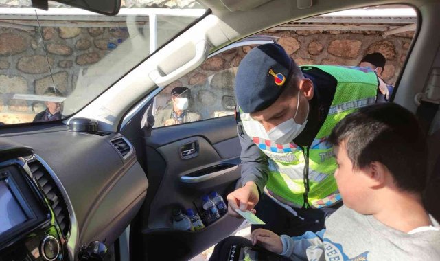 Jandarma trafik ekipleri, MS hastası çocuğun hayalini gerçeğe dönüştürdü