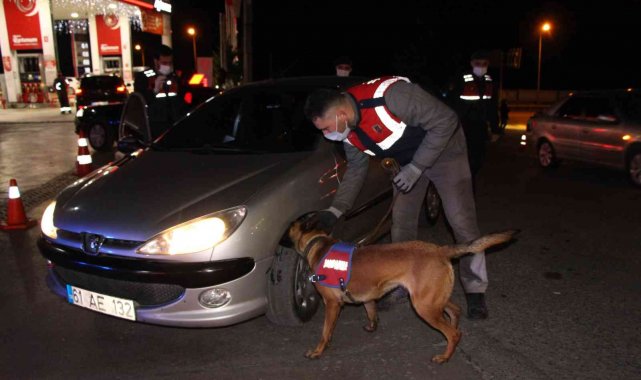 Jandarmadan 11 noktada 71 personel ile 'Huzur ve Güven' uygulaması