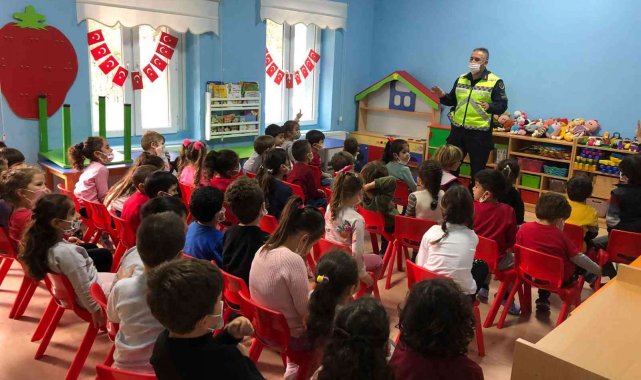 Jandarmadan 8 bin 263 öğrenciye trafik kurallarıyla ilgili eğitimler verildi