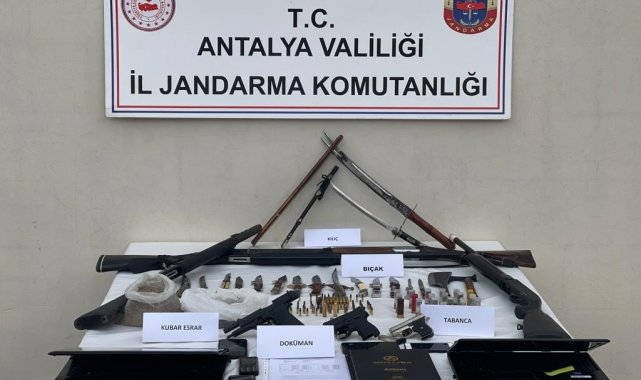 Jandarmadan arazi mafyasına şafak operasyonu:12 gözaltı