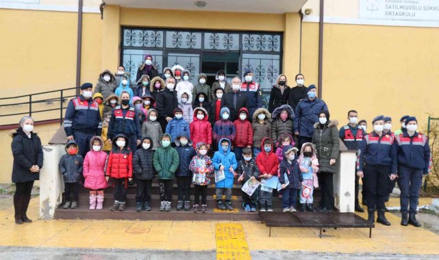 Jandarmadan ilk ve ortaokul öğrencilerine ziyaret