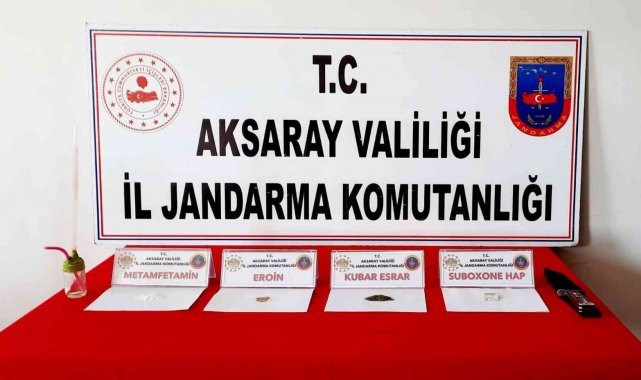 Jandarmadan uyuşturucu tacirlerine operasyon: 5 gözaltı