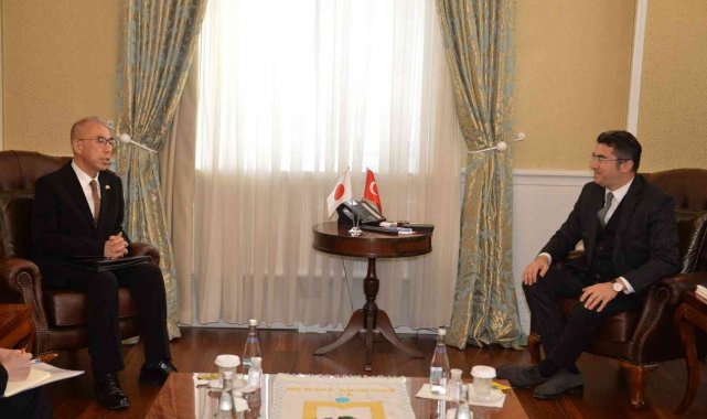 Japonya Büyükelçisi Suzuki, Vali Memiş'i ziyaret etti