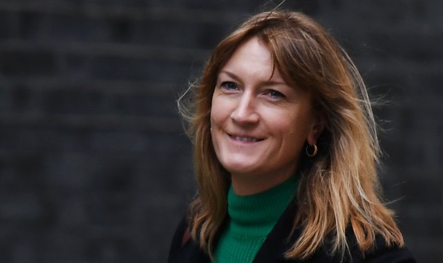 Johnson'ın danışmanı Stratton "Noel partisi videosu" nedeniyle istifa etti