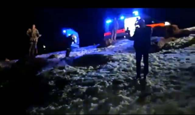 Kaçak göçmenleri taşıyan minibüs kaza yaptı: 3 yaralı