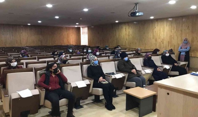 Kadın çiftçilere ev ekonomisi ve girişimcilik eğitimi verildi