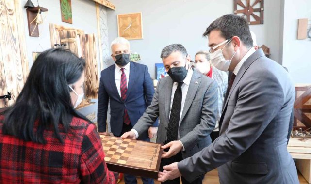 Kadın emeği merkezi güçlenmeye devam ediyor