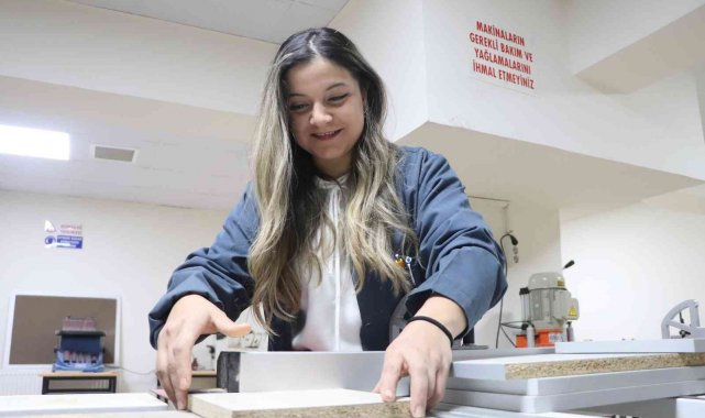 Kadın mobilya ustası, sektörün aranan elemanı oldu