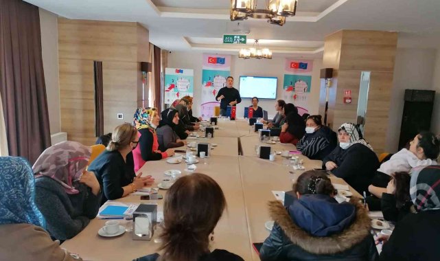 Kadınlara çeşitli alanlarda eğitim veriliyor