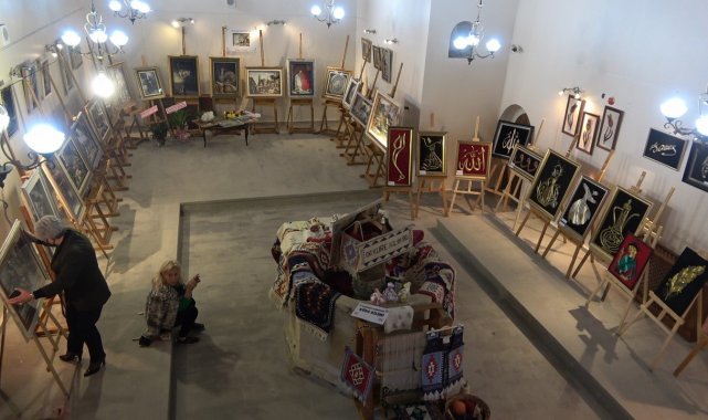 Kadınların cephedeki eşlerine duydukları özlemi anlattıkları taş baskı sanatı, gün yüzüne çıkartıldı