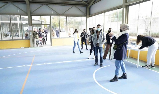 Kağıt uçaklar yarıştı