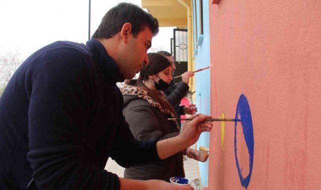 KAHEV'in destekleri ile Eskice İlkokulu rengarenk oldu