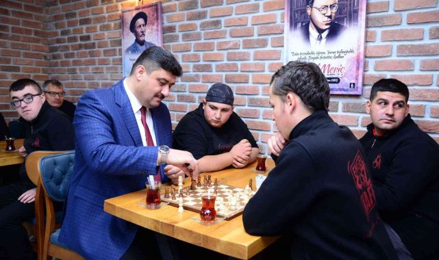 Kahramankazan Belediye Meclisi Engelsiz Kafe'de toplandı