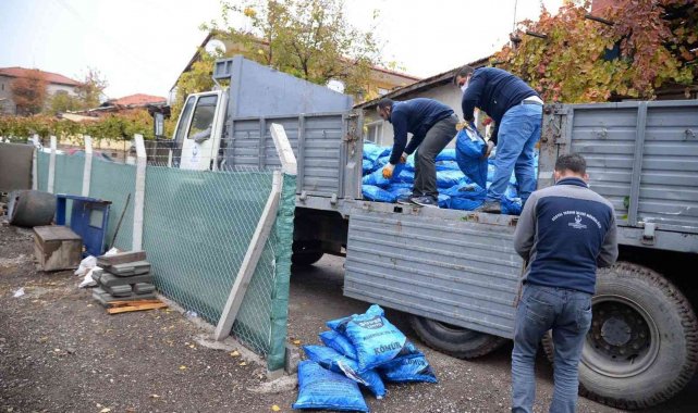 Kahramankazan'da sıcacık tutacak yardımlara devam