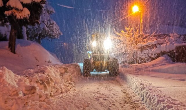 Kahramanmaraş&#039;ta kar kalınlığı 1 metreye ulaştı