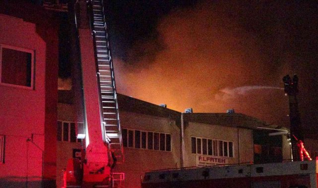 Kahramanmaraş&#039;ta tekstil fabrikasında yangın