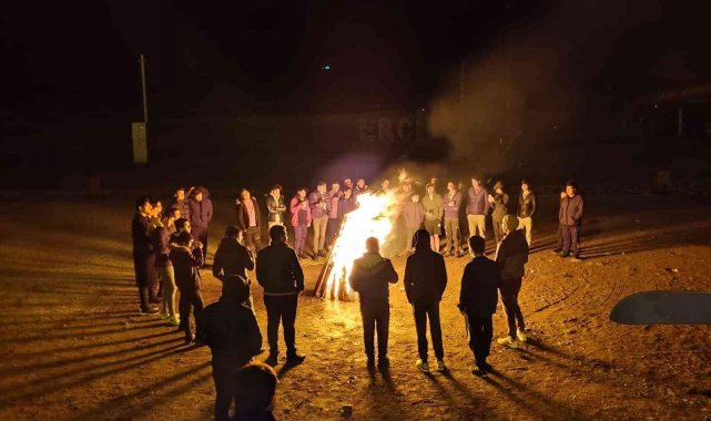 Kahramanmaraş'tan gelen gençler Erciyes'te kamp yaptı