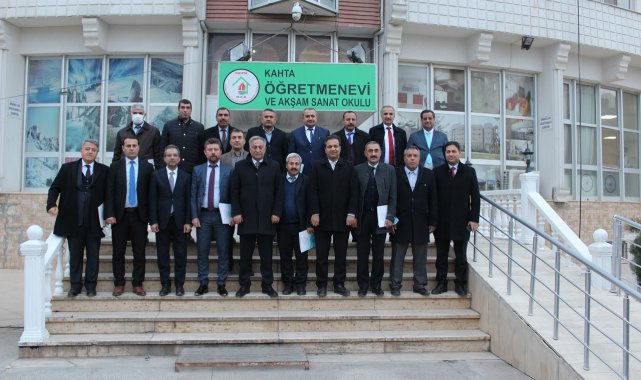 Kahta'da Eğitim Öğretim Değerlendirme toplantısı düzenlendi