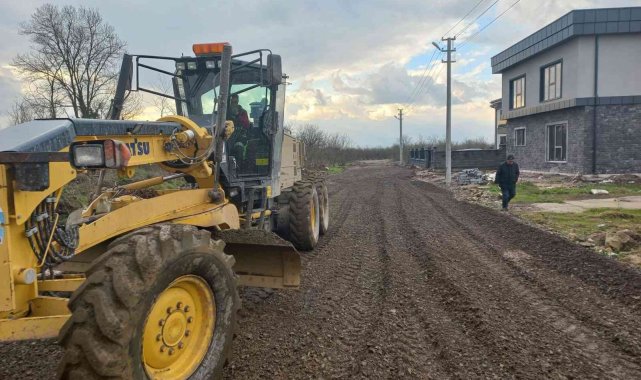 Kaldırımlarda düzenlemeler sürüyor