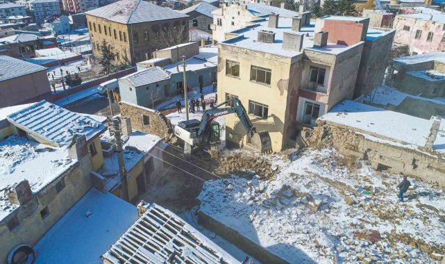 Kale çevresinde koruma ve yenileme projesi başladı