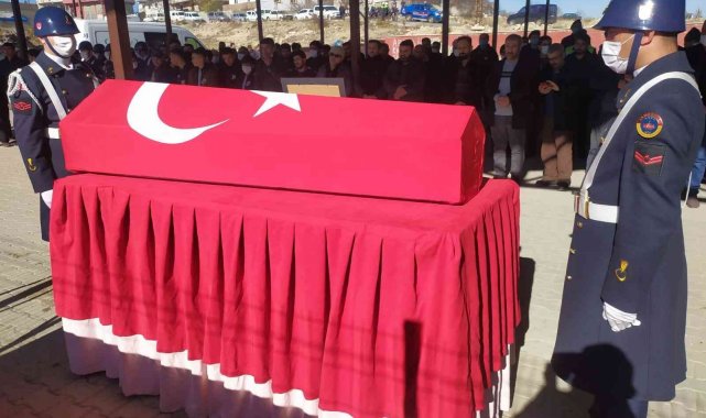 Kansere yenik düşen terör gazisi son yolculuğuna uğurlandı