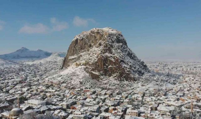 Kar altındaki Afyonkarahisar drone ile görüntülendi