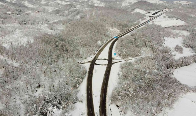 Karadeniz sahil yolundan kar manzaraları