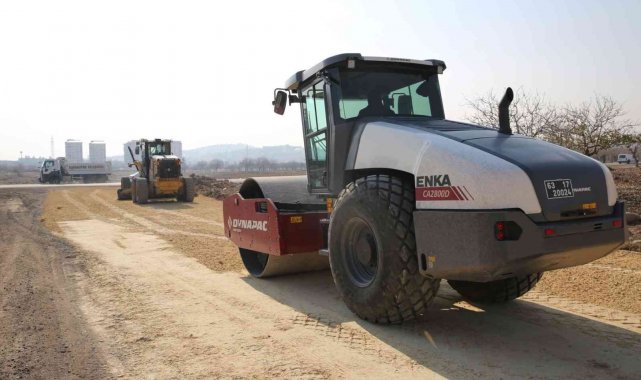 Karaköprüde yol çalışmaları devam ediyor