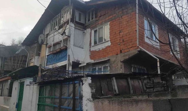 Karbonmonoksit zehirlenmesi şüphesiyle 2 kişi hastanelik oldu