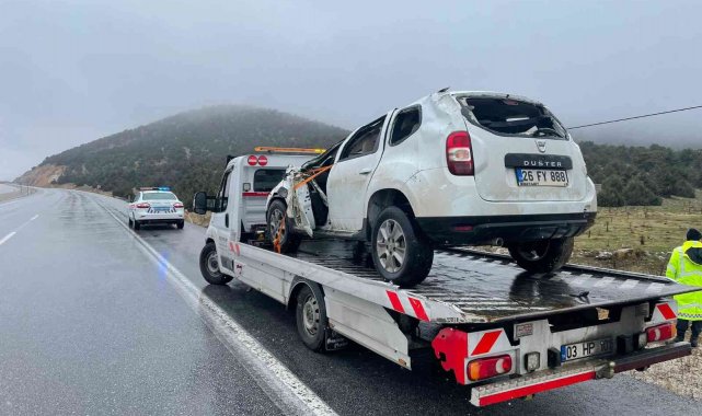 Karı koca çifti cenaze yolunda ölüm ayırdı