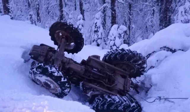 Karla kaplı yolda traktör takla attı: 1 yaralı